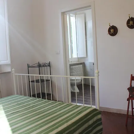 Alojamento de Acomodação e Pequeno-almoço Monti Colli del Tronto
